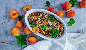 Saftiger Marillen/ Aprikosen-Crumble: Gesund, vegan und ohne Zucker – dein Wohlfühl-Dessert