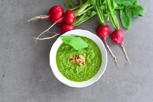 Radieschengrün-Pesto – warum du Radieschenblätter niemals wegwerfen solltest