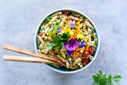 Gesunder Nudelsalat – proteinreich, sättigend & gut für die Darmflora
