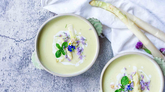 Vegane Spargelcremesuppe – leicht, basisch & voller Frühlingskraft